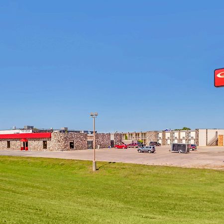 Econo Lodge Inn & Suites Brookings Bagian luar foto