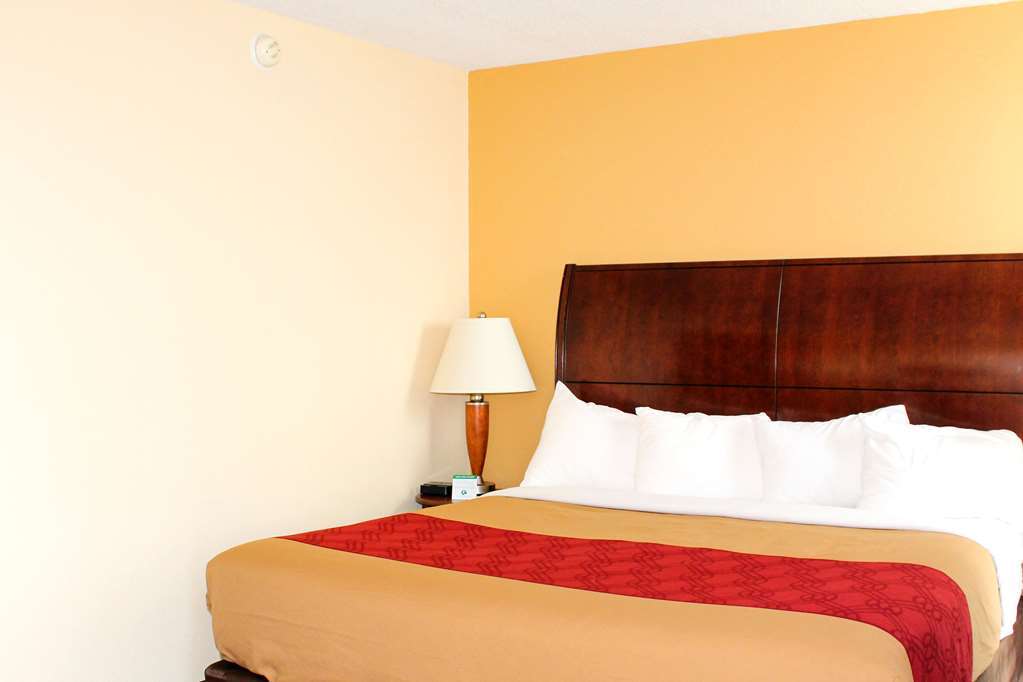 Econo Lodge Inn & Suites Brookings Ruang foto
